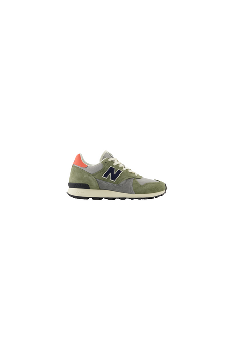 475 Sneaker by New Balance