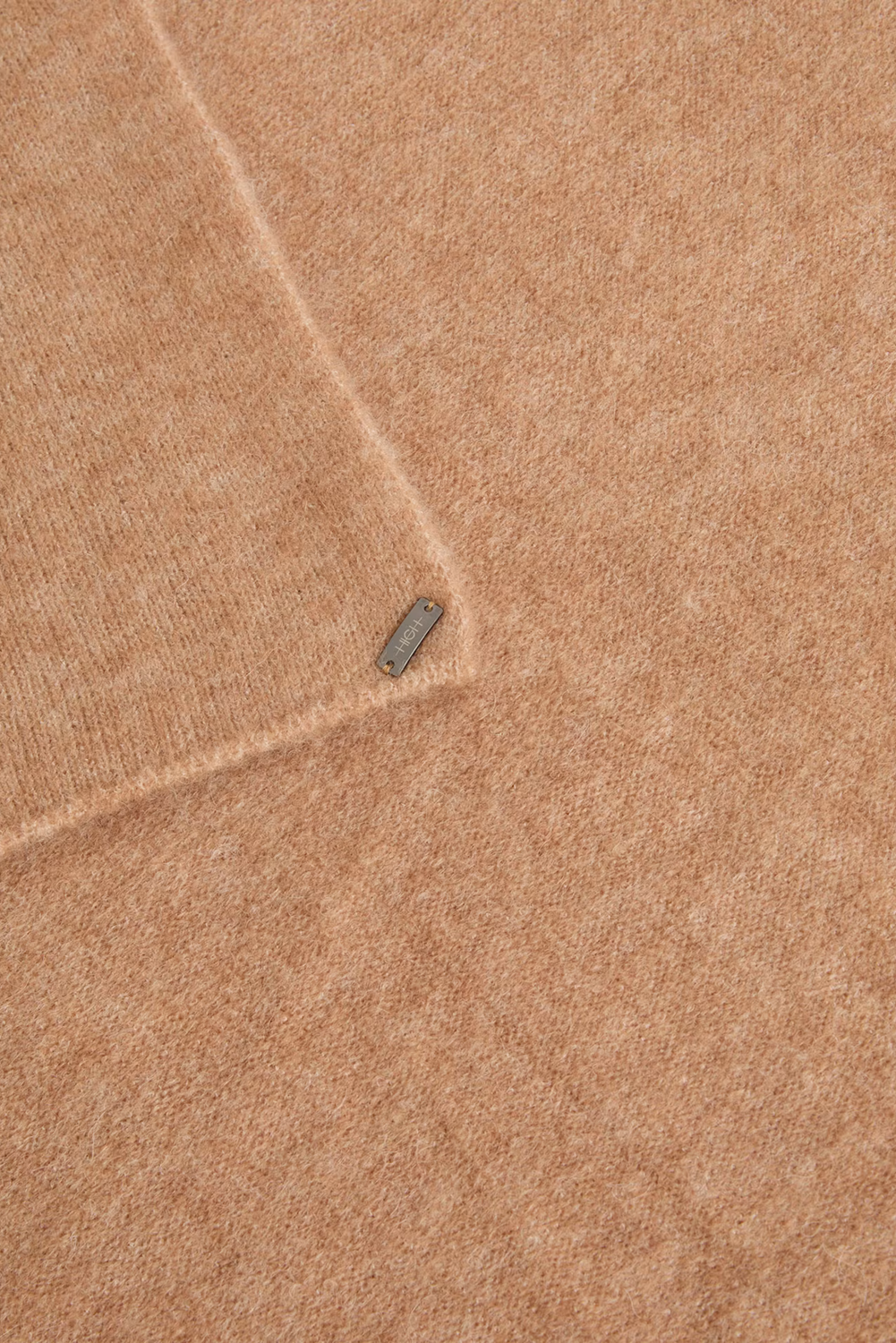 FROSTY SCARF SAND by HIGH