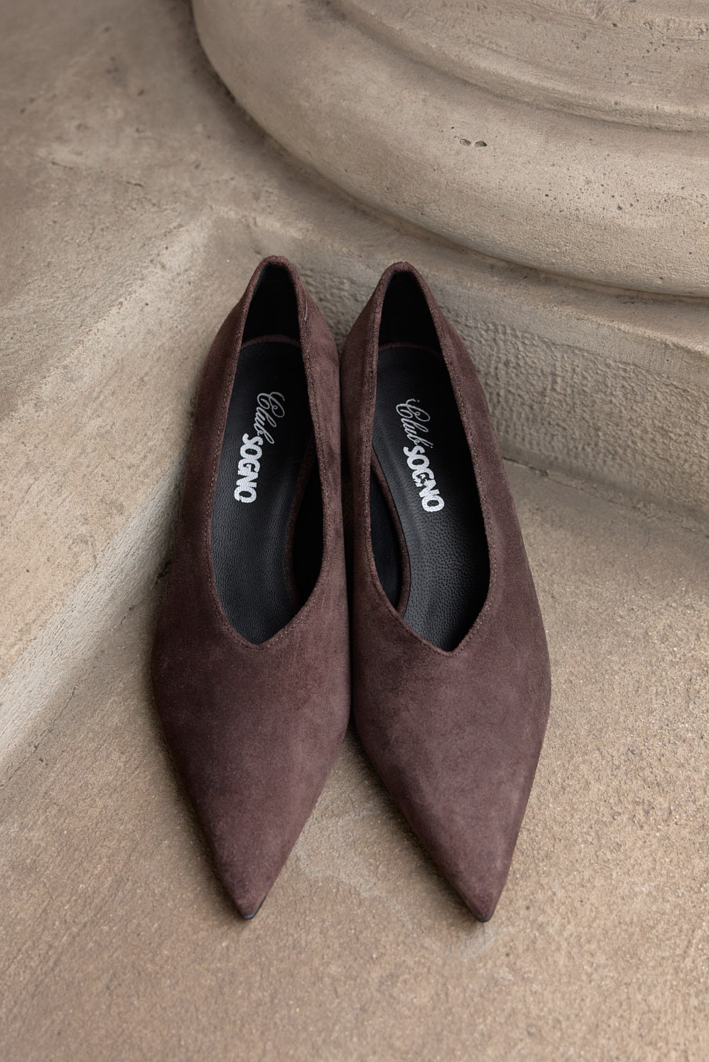 LILLI SUEDE CHOCOLATE Pumps by Club Sogno