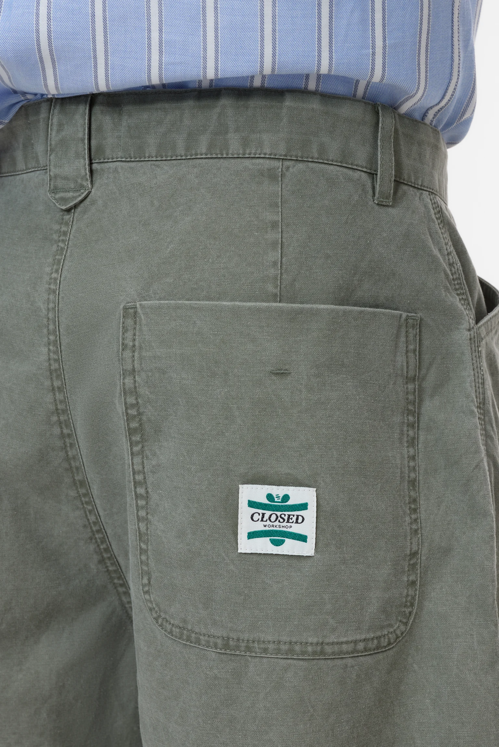 SHORTS PINE GREEN 614 BY CLOSED